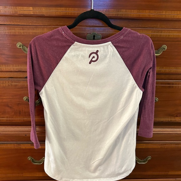 Peloton S cotton poly white/purple pullover - Picture 2 of 5